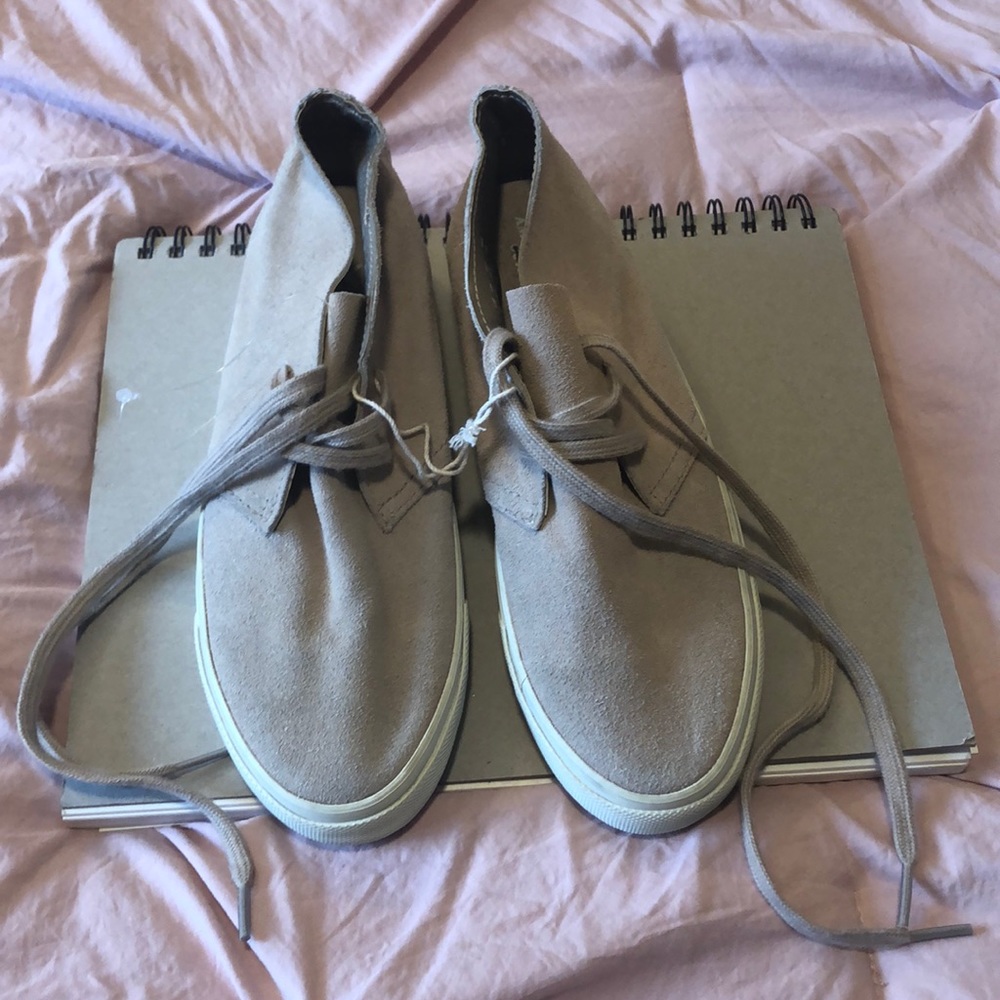 American Eagle Outfitters Pink shoes